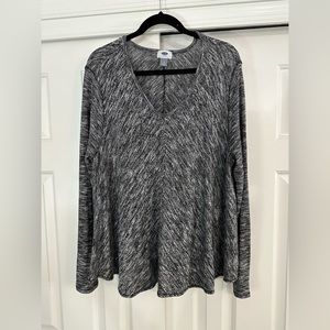 Heathered dark grey long sleeve shirt